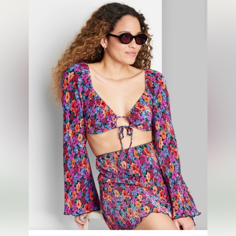 Wild Fable Bell Sleeve Floral Crop Top